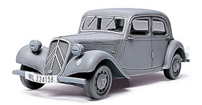 TAMIYA 1/48 Scale Limited Focke-Wulf Fw190 D-9 JV44 & Citroën 11CV Staff Car Set