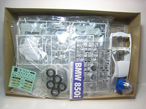 Tamiya 1/24 BMW 850i (1/24 Sports Car: 24103)