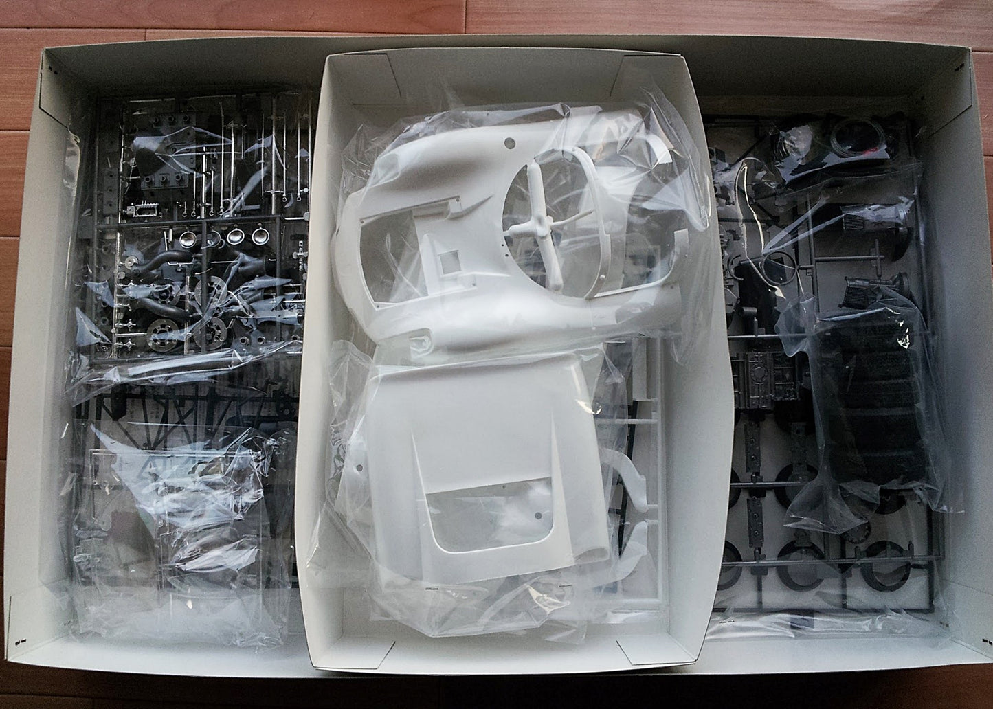 Tamiya 1/12 Porsche 910 Carrera 10 (1/12 Big Scale Car: 12003)