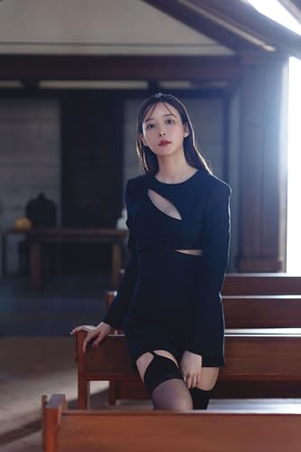 Ami Yamazaki 1st photo book "Cantabile" Japan