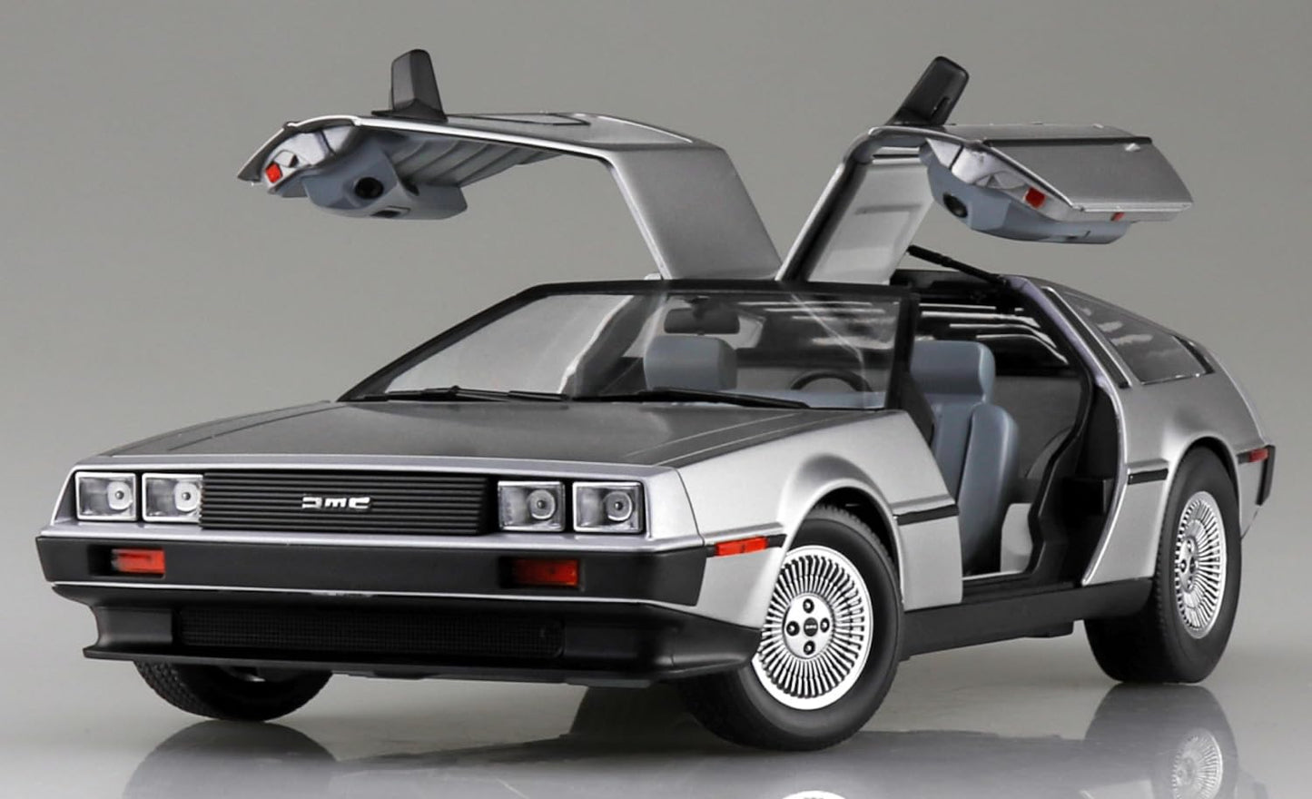 Aoshima Bunka Kyozai 1/24 The Supercar No.21 '82 DeLorean Plastic Model DMC-12.