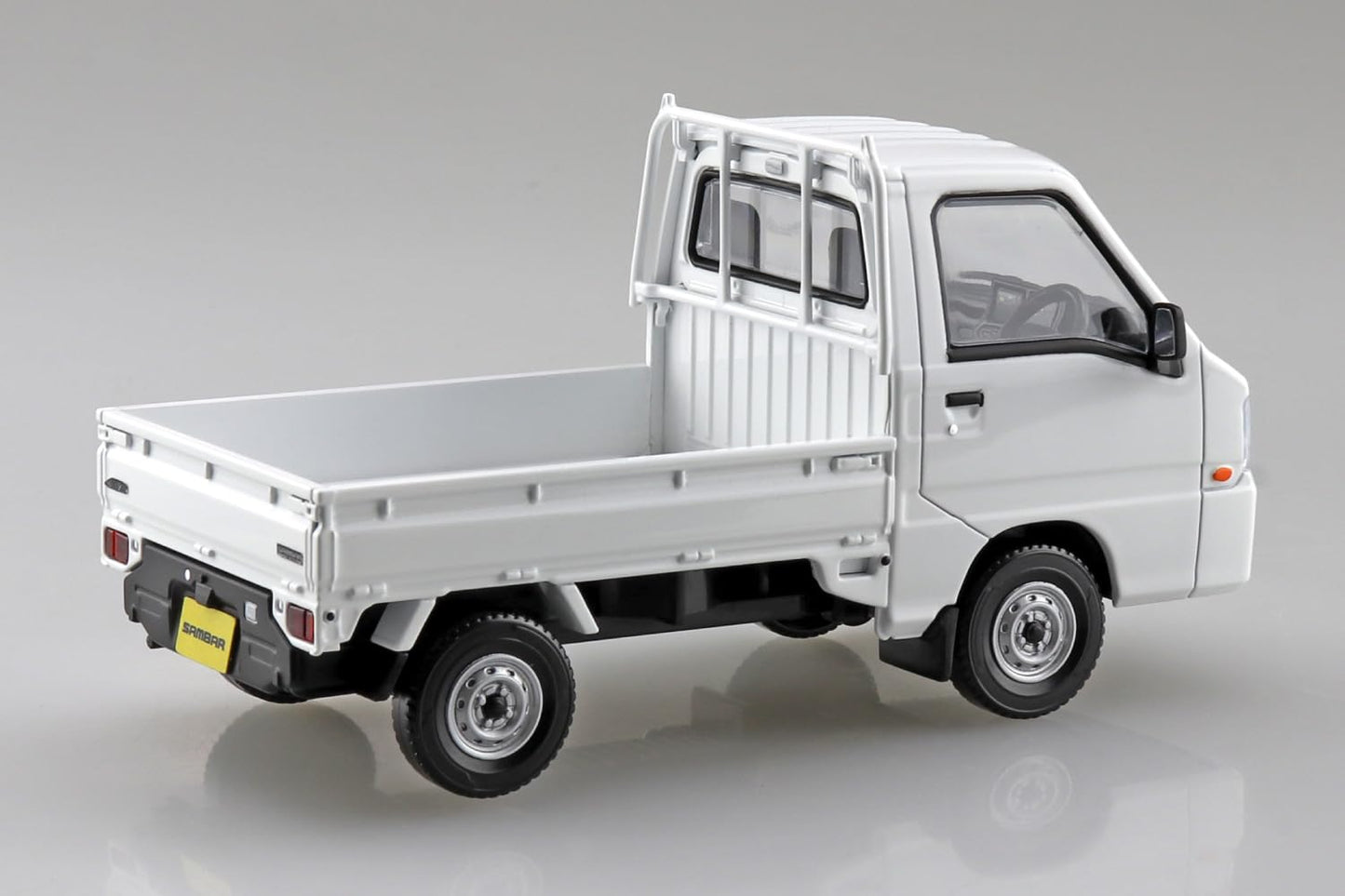 Aoshima Bunka Kyozai 1/32 Rakupla Snap Kit No.05-FW Subaru Sambar Truck Frost White
