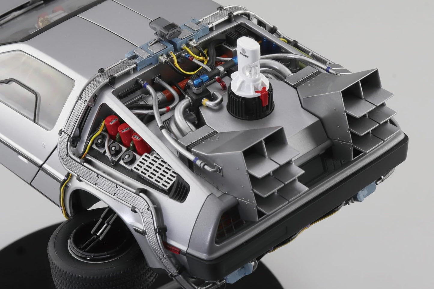 Aoshima Bunka Kyozai Mecha No.BT-02 Back to the Future Part Time Machine 1/24