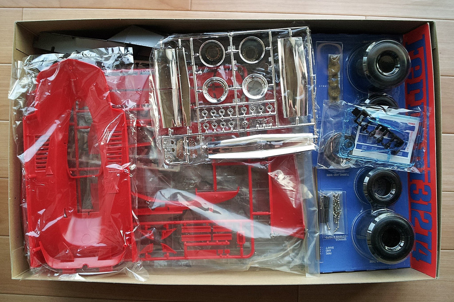 TAMIYA 1/12 Ferrari 312T4 (1/12 Big Scale Car: 12025)