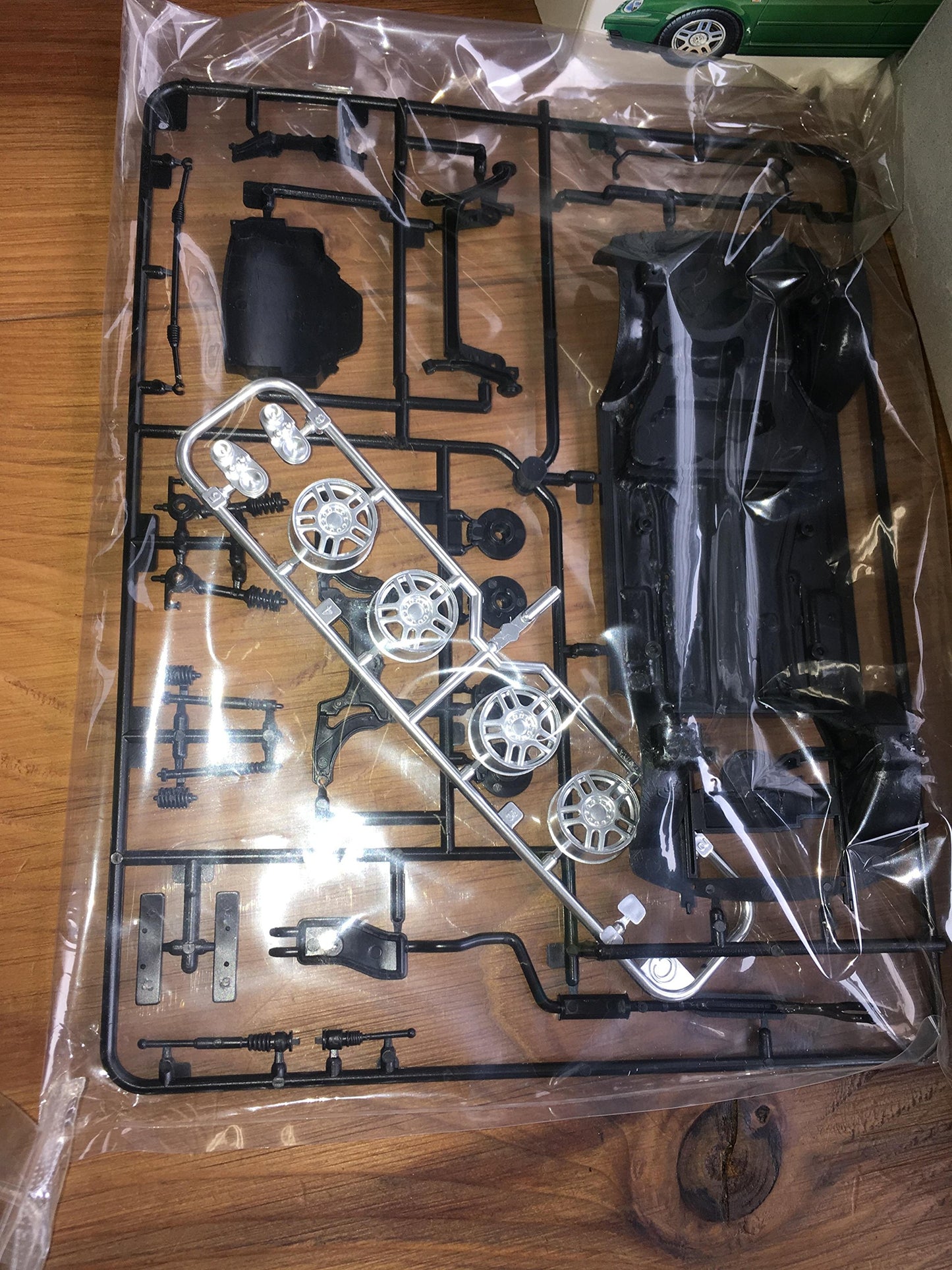 Tamiya 1/24 Golf V5 (1/24 Sports Car: 24197)